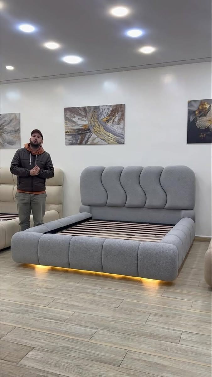 BOUNCLE BED WITH LED LIGHTING