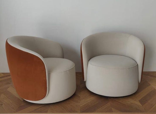 COMFY CHAIRS IN ROUND SHAPE