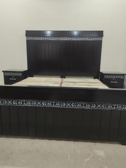 WOODEN BED IN DECENT DESIGN, HIGH QUALITY WOOD